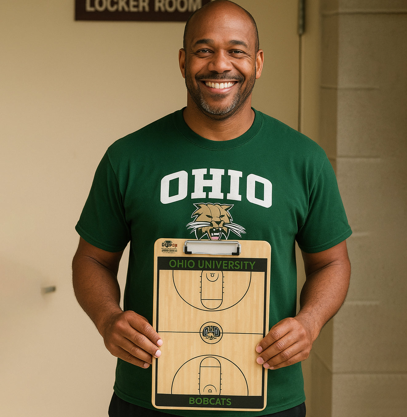 Portable basketball dry erase board clipboard for use on the sidelines and locker room