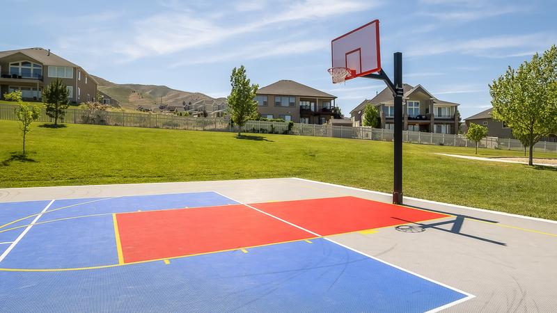 Should You Get a Backyard Basketball Court or Rely on a Streetball Court?