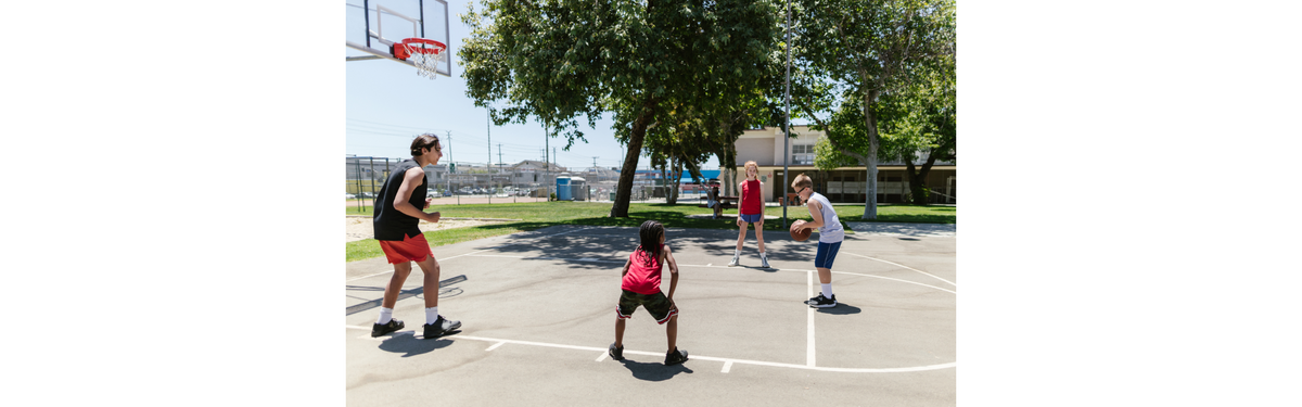 Divertidos juegos y ejercicios de baloncesto para ninos con Chris Hungerford HoopsKing