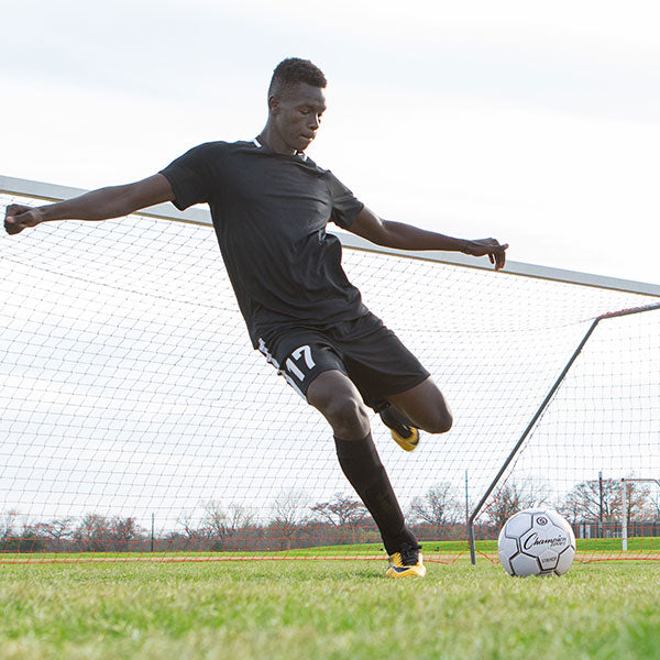 STRIKER SOCCER BALL