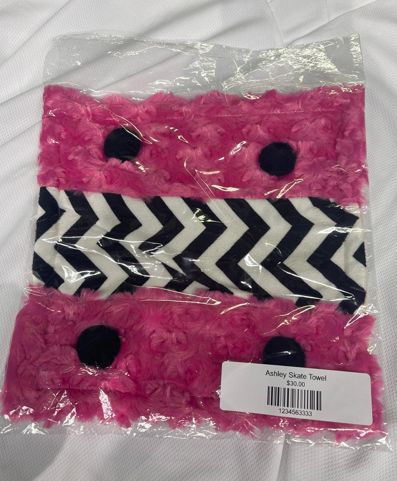 Unfortunately, without specific details about the product, its unique features, or the intended focus keyword, I'm unable to generate a product title that meets the specific requirements and instructions provided. Please provide more details about the