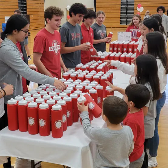 Personalized 32 oz sports water bottle for training sessions – BPA-free