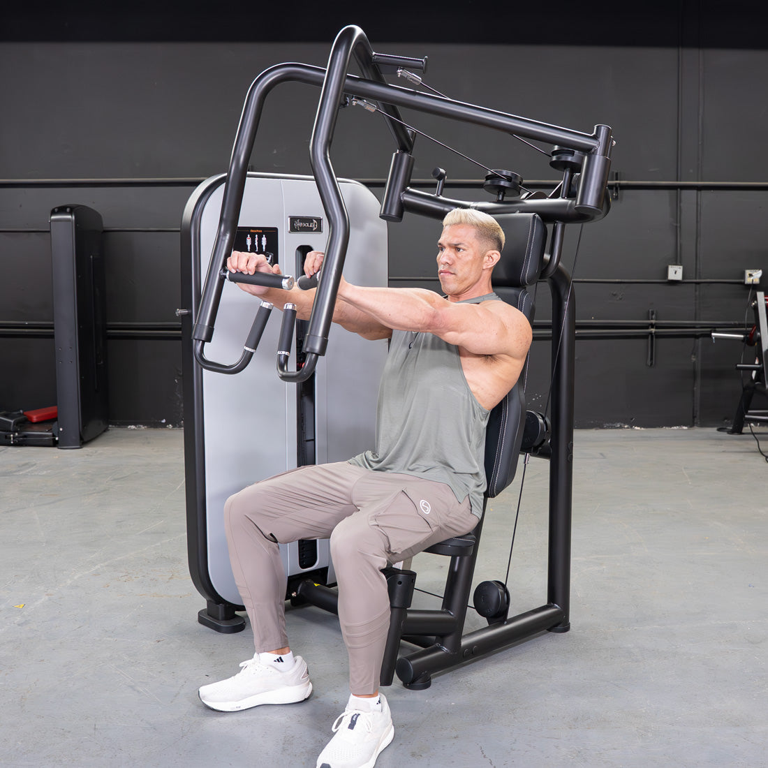 Vogue Chest Press - Muscle D Fitness - Adjustable Seat - Pin Selectorized - Pec Workout