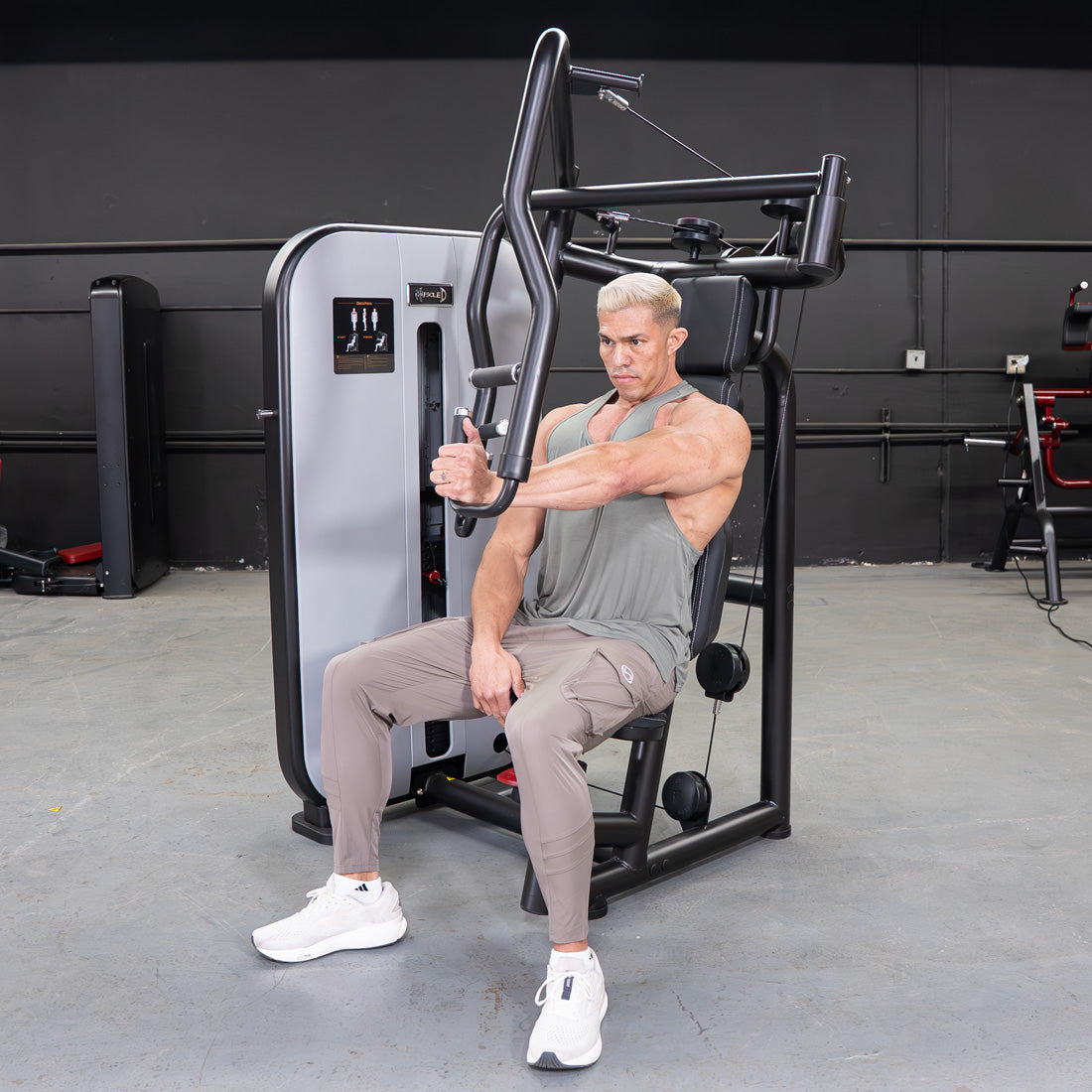 Vogue Chest Press - Muscle D Fitness - Adjustable Seat - Pin Selectorized - Pec Workout