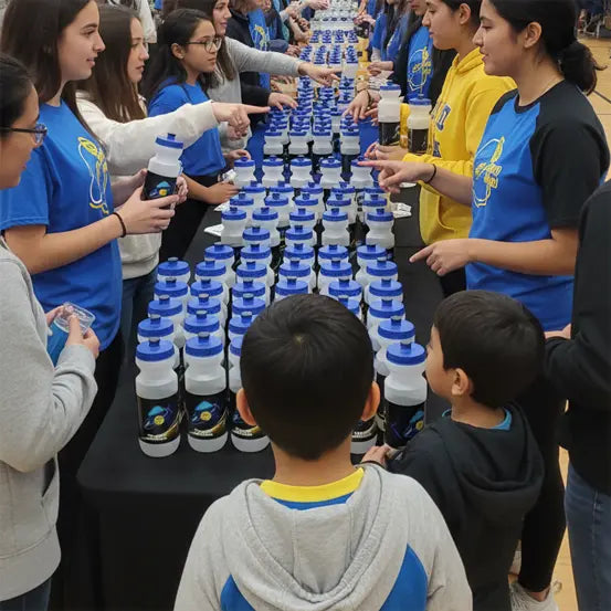Personalized 21/24 Oz water bottle for badminton training sessions